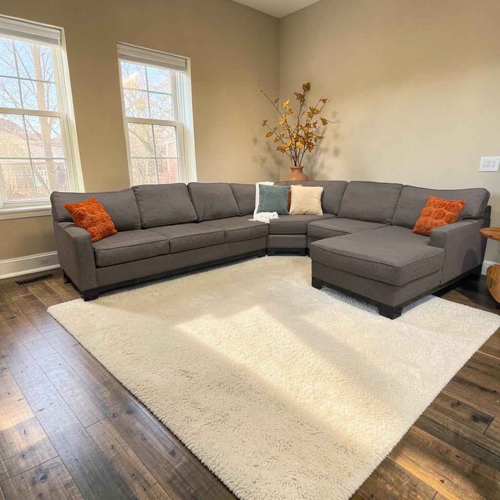 5 Piece Gray Jonathan Louise Sectional