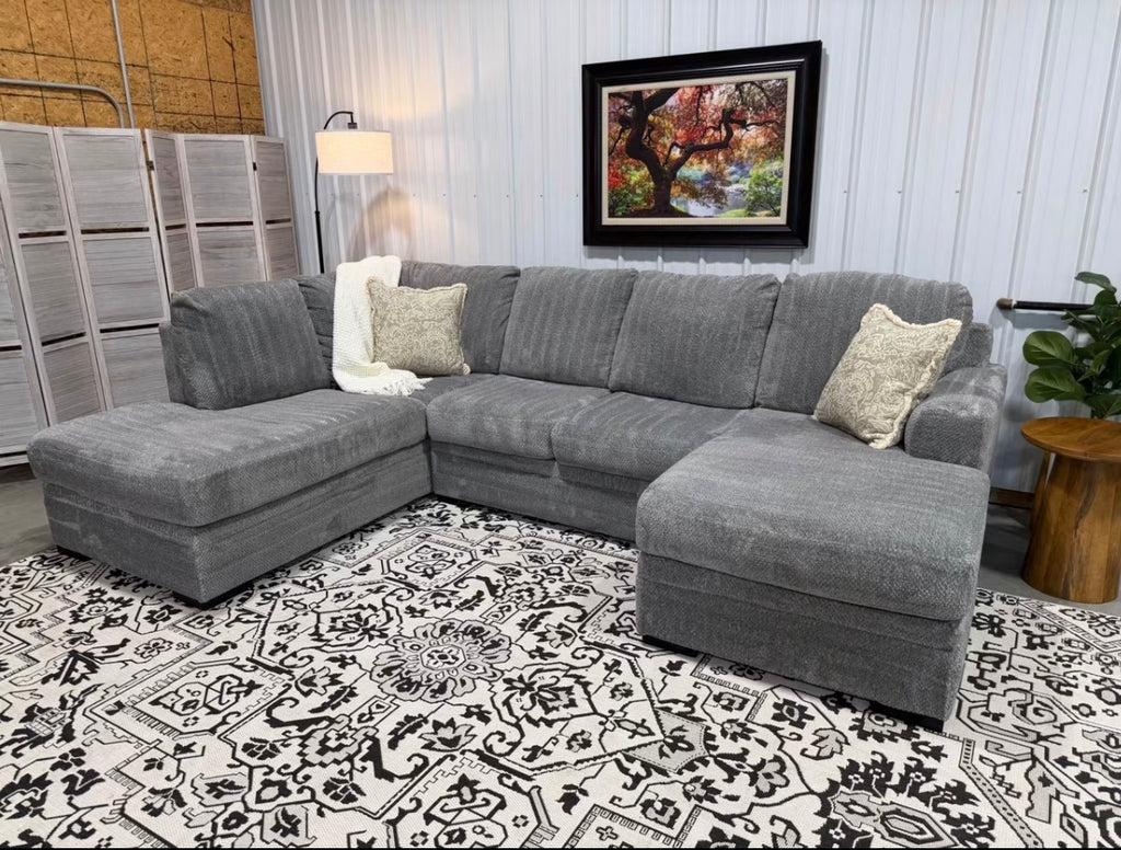 3 Piece Like New Gray Comfy Sectional