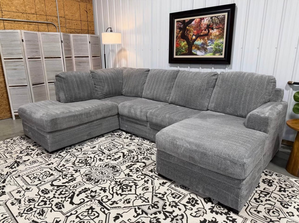 3 Piece Like New Gray Comfy Sectional