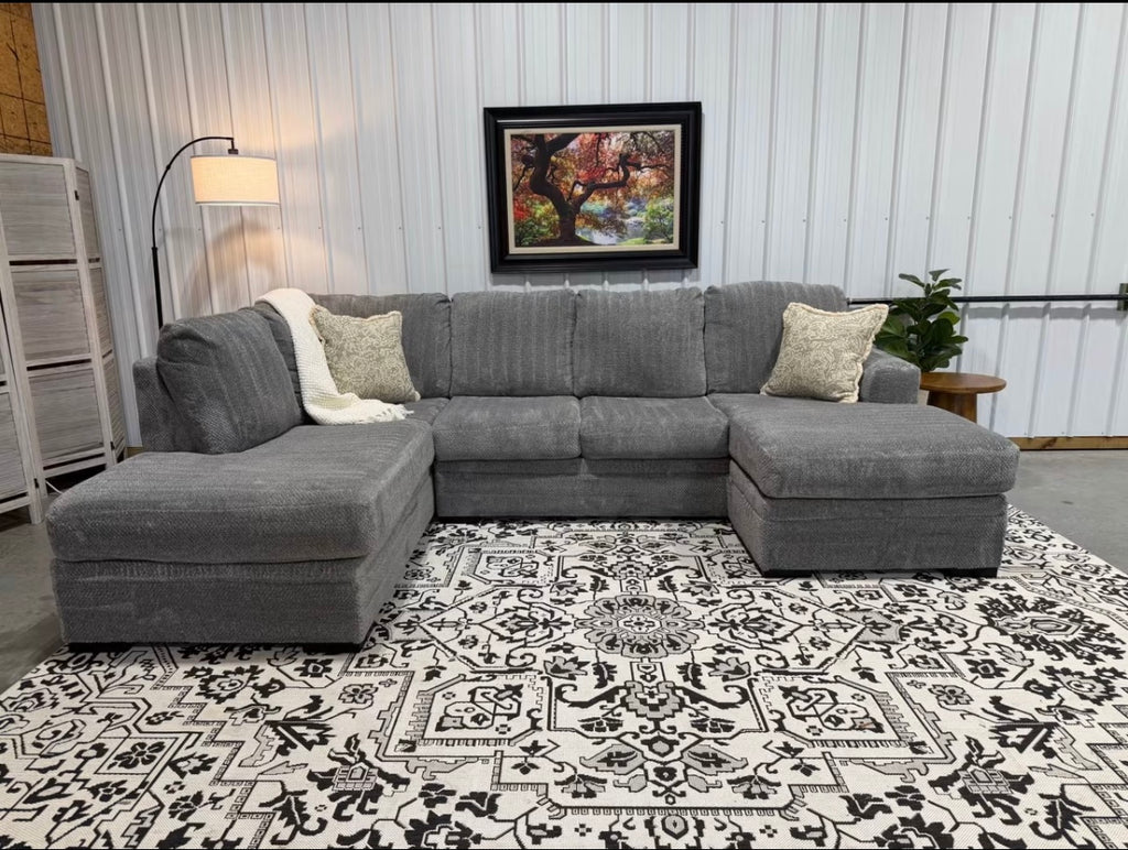 3 Piece Like New Gray Comfy Sectional