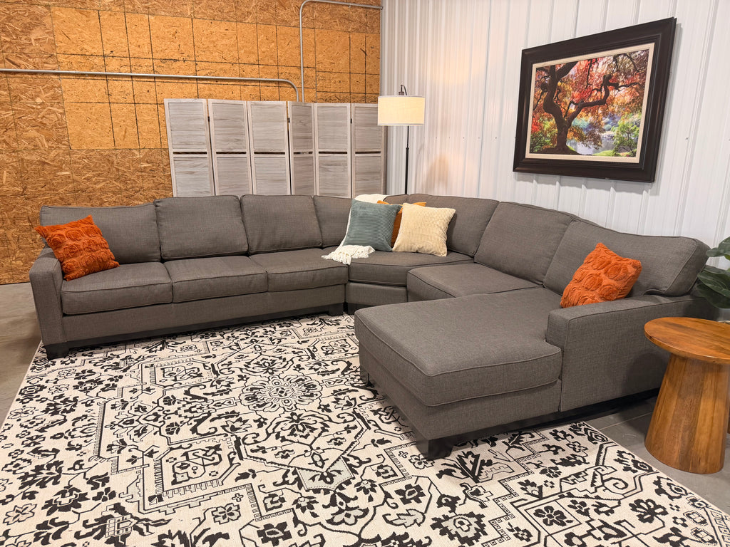 5 Piece Gray Jonathan Louise Sectional
