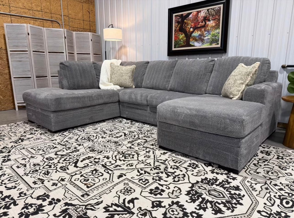 3 Piece Like New Gray Comfy Sectional