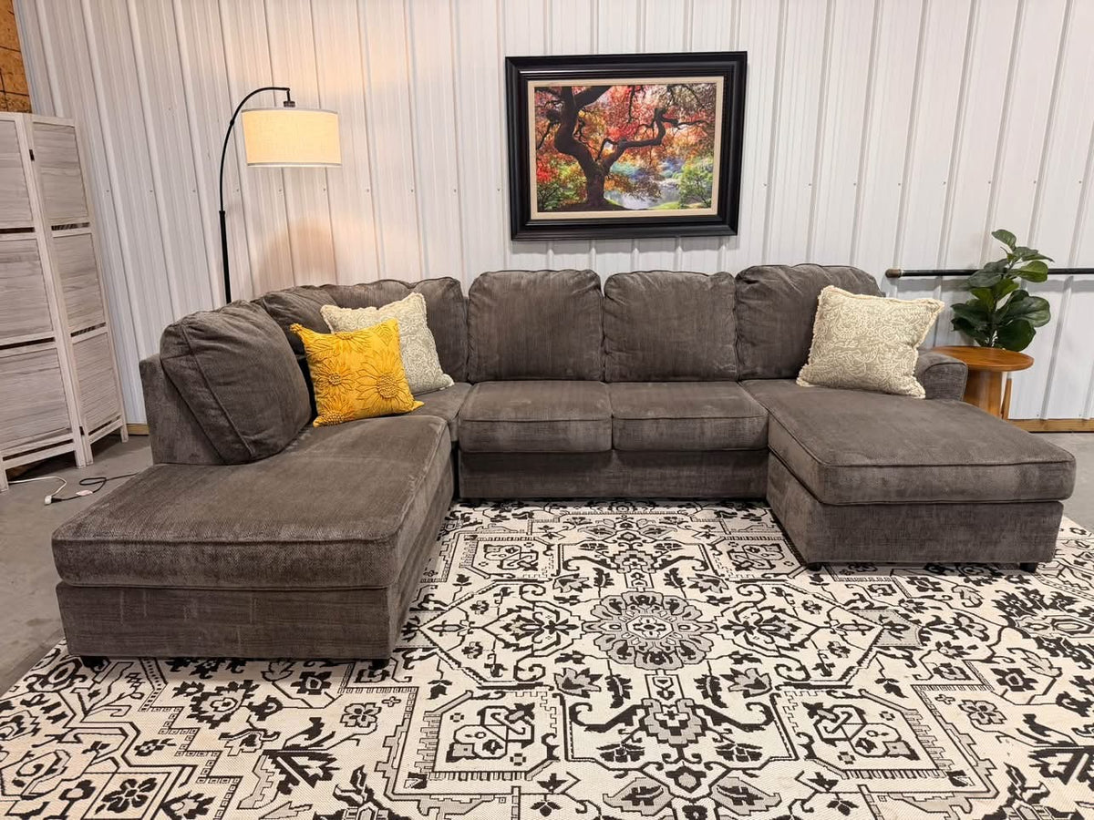 3 Piece Gray Sectional
