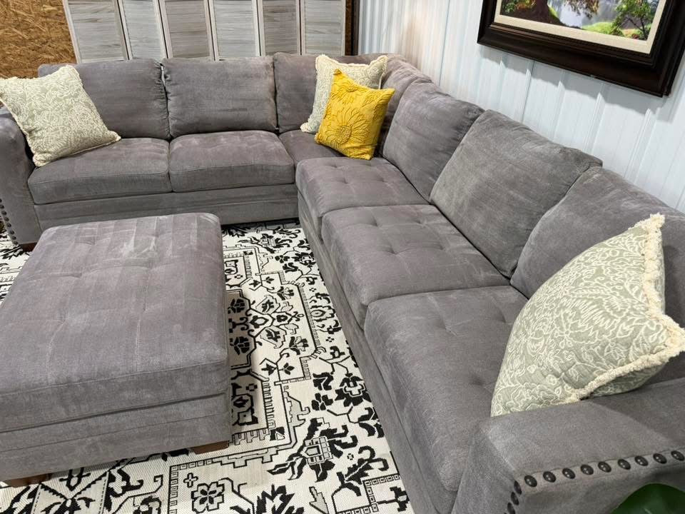 Gray 2Piece Thomasville Sectional