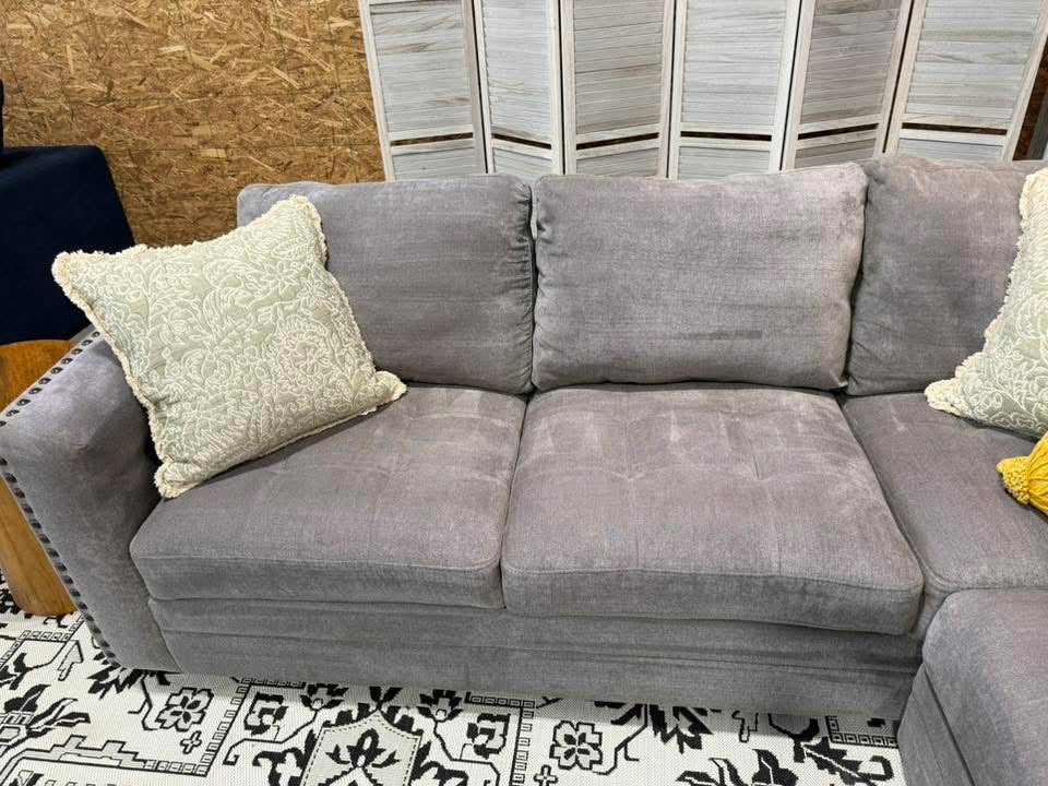 Gray 2Piece Thomasville Sectional